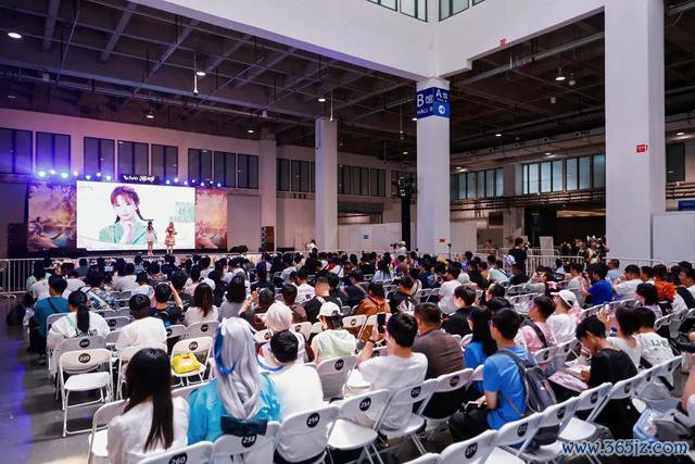 国漫盛宴 潮购乐土 第十二届“动漫北京·文旅嘉年华”火热启幕